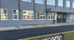 Train Station Aparthotel - Free Wifi, Free Parking - Image 4