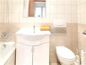 Central Apartments - Image 4