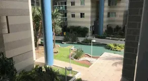 Apto em Condomínio Beira-mar, com 01 Suíte e Sala Climatizadas, Cozinha Completa e Varanda, Piscina Vista Mar, Wi-Fi 600MB, Portaria 24h e Selfie Check-in com Estacionamento GRÁTIS - Image 5