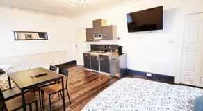 Lovely Studio in Vauxhall - Image 2