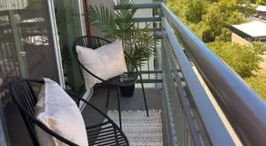 Resort-Inspired Bliss- Modern & Cozy Apartment - Image 2