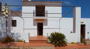 Holiday home La Dehesa - Pool and see view - Image 4