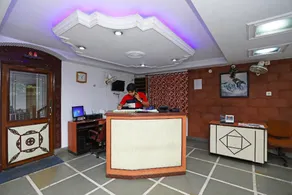 OYO Harry Inn Near Acropolis Mall - Image 3