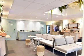 Hôtel Kyriad La Rochelle Centre Ville - Image 2