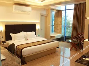Pal Paradise Hotel & Banquet - Image 2