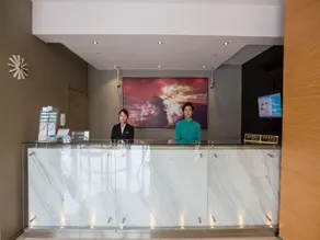 Hanting Hotel Shanghai Gucun Park Subway Station - Image 3