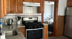 -No53- Lovely Large Room in a House - 10 min to Green Line and Red Line T Stations & Tufts University - Centrally Located at Somerville Boston - Image 5