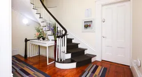 Downtown Beacon Hill, Convenient, Comfy Studio #14 - Image 5