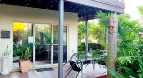 Beachside One Bedroom Flat Retreat - Image 4