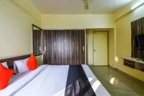 Hotel O by OYO Dwarka Lodge - Image 5