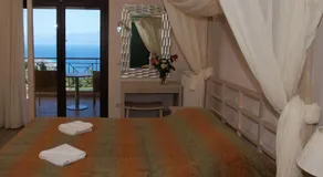 Hotel Theasi - Image 2