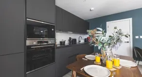 Stunning Premium 2 Bed Flat with Great Views - Rooftop on Top Floor - Image 5