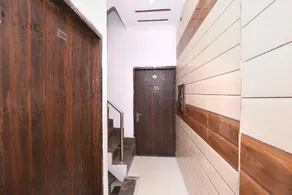 OYO Hotel Galaxy - Image 5