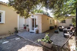 Studio de charme avec jardin à SUZE LA ROUSSE (26) - Image 4