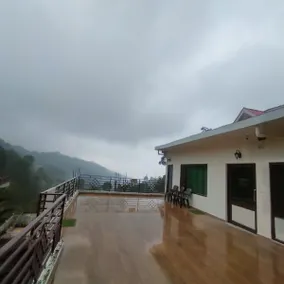 Aura Luxury Homestay - Image 5