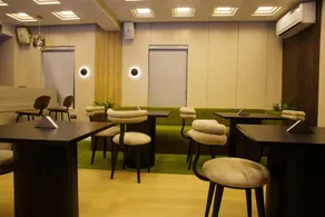 Mr Bay Hotel - Image 3