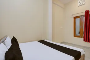 SPOT ON HOTEL GRAND - Image 2