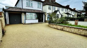 Green Haven Villa - 4BR Spacious House with Hot tub, Ample Parking, Air Condition, WIFI, Netflix, Patio & Garden - Image 5
