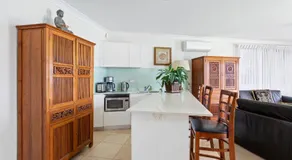 Waterfront on Manly Harbour - Image 4