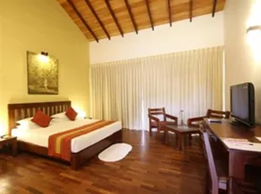 Nilaveli Crystal Blue Hotel - Image 5