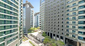 Stylish 1BR in Palm Jumeirah with Rooftop Pool - Image 4