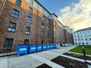 Modern Flat in Glasgow City FREE Parking & Wifi - Image 5