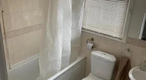 Room 4 minutes from Luton Airport - Image 4