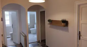 Amplio piso en casa histórica en primera planta - Image 5