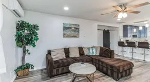 Modern City Ranch 3 bdrm Family Home Access by Dirt Road - Image 4
