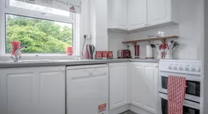 Harbour Court - 2 Bedroom Apartment - Saundersfoot - Image 4