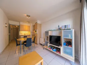 Apartment with 2 bedrooms and sea view - Image 2