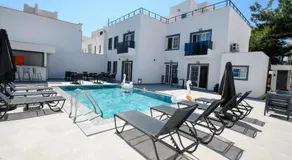 Swan Boutique Hotel - Image 2