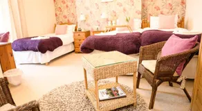 Hallmark Guest House - Image 2