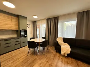IOS Apartments - Garden with Free Parking - Image 3