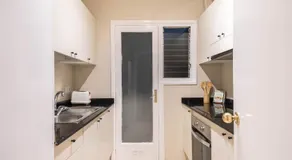 Comfortable Apartment for Groups next to Sagrada Familia, Barcelona - Image 2