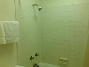 Liberty Inn - Collins - Image 3