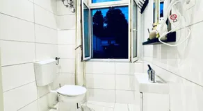 Basic Studio Apartment Near Central Area - Image 3