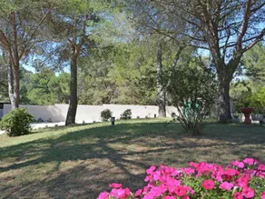 Lush Villa in Beaucaire with Swimming Pool - Image 5