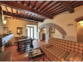 Apartment in Tuscany with Pool & Garden - Image 4