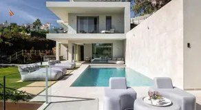 Luxury Villa Alma Pool, Garden & Parking - Image 3