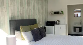 Six Kamahi Guest Studio - Image 4