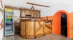 HOME 6 - Image 4