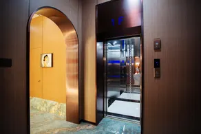 Blue Maple Hotel - Image 5
