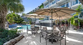 Coastal King Suite Stay at Ocean Blvd - Image 3