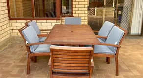 Lacey's Holiday House - Image 3