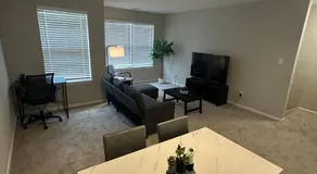 Relax & Work Cozy 1 BR Apt - Image 3