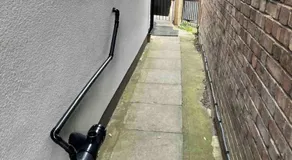 Studio flat with private entrance - Image 5