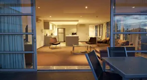 Zero Davey Boutique Apartment Hotel - Image 4