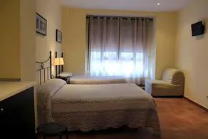 Hostal El Pilar - Image 5