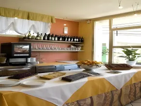 Hotel Ambassador - Image 4